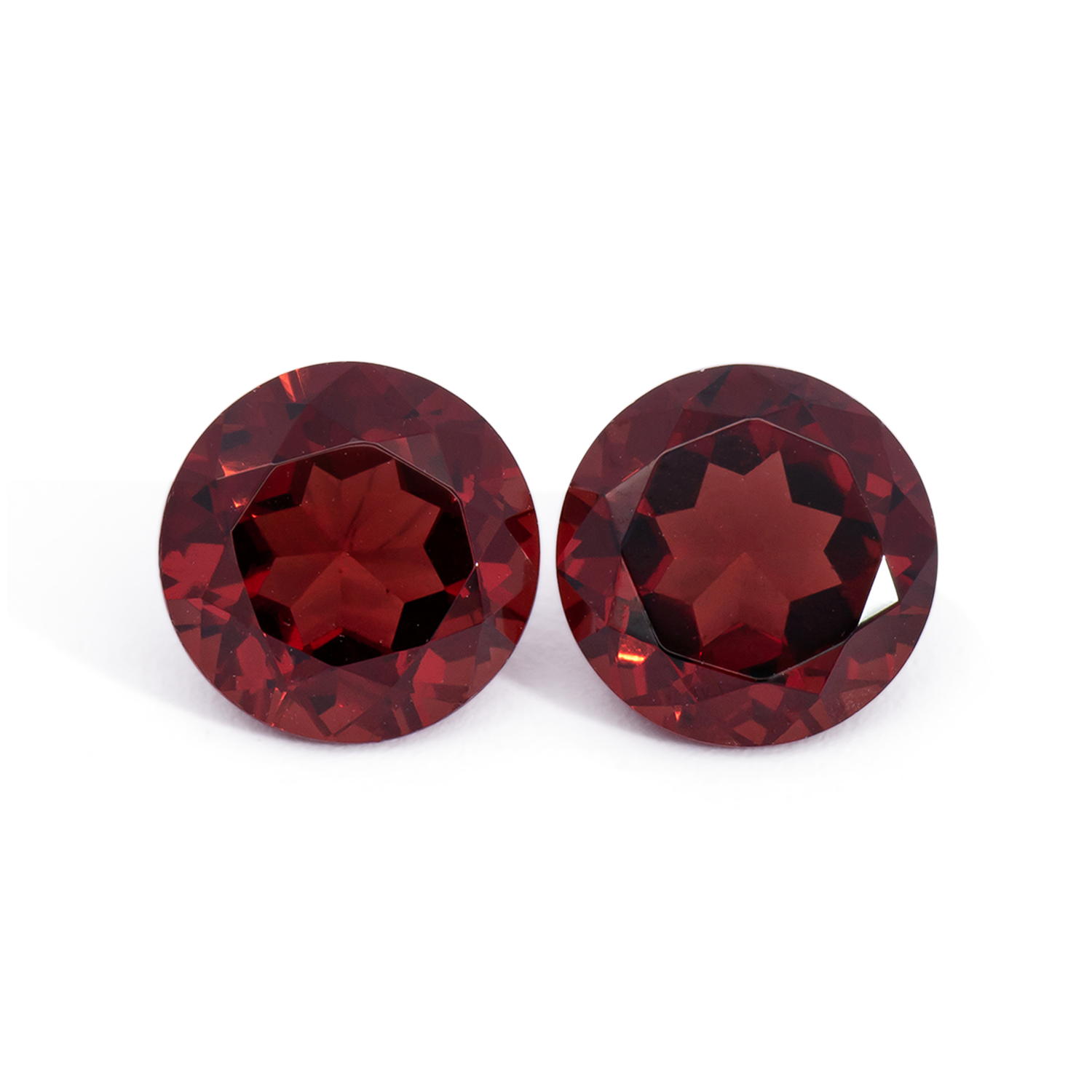 Granat Paar - rot, rund, 6x6 mm, 1.95 - 2.14 cts, Nr. GR32005