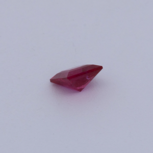 Rubin - rot, rechteck, 3x3 mm, 0.17 cts, Nr. RY10018