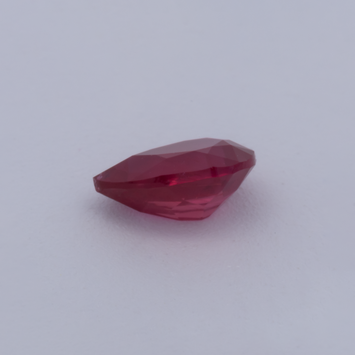 Rubin - rot, birnform, 4x3 mm, 0.18 cts, Nr. RY10021