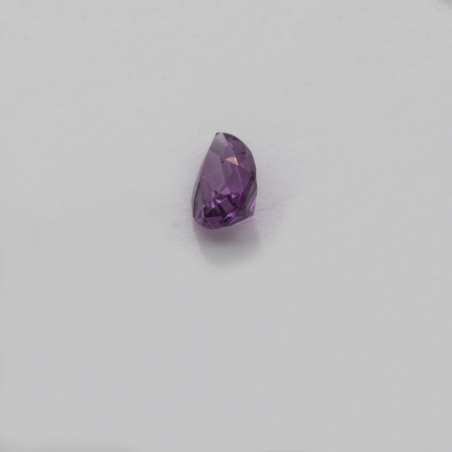 Royal Purple Garnet - lila, birnform, 5x3 mm, 0,22-0,26 cts, Nr. RP93002