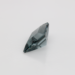 Spinell - grau, fancy, 10.5x7.9 mm, 1.74 cts, Nr. SP90041