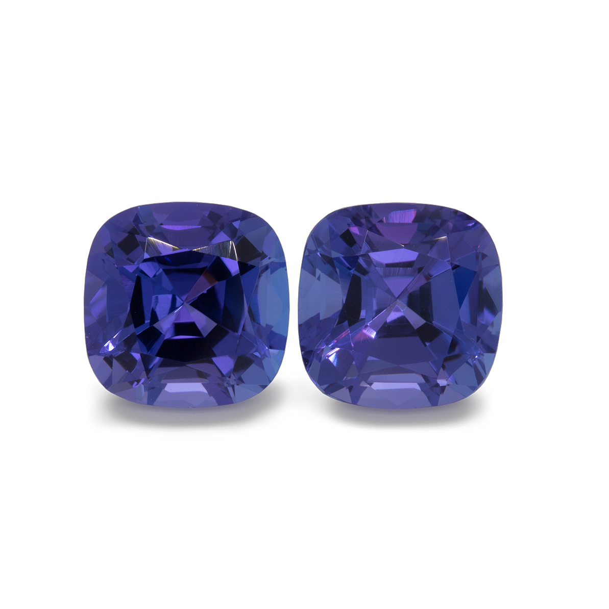 Tanzanite Pair - AAA, cushion, 8x8 mm, 4.86 cts, No. TZ90006