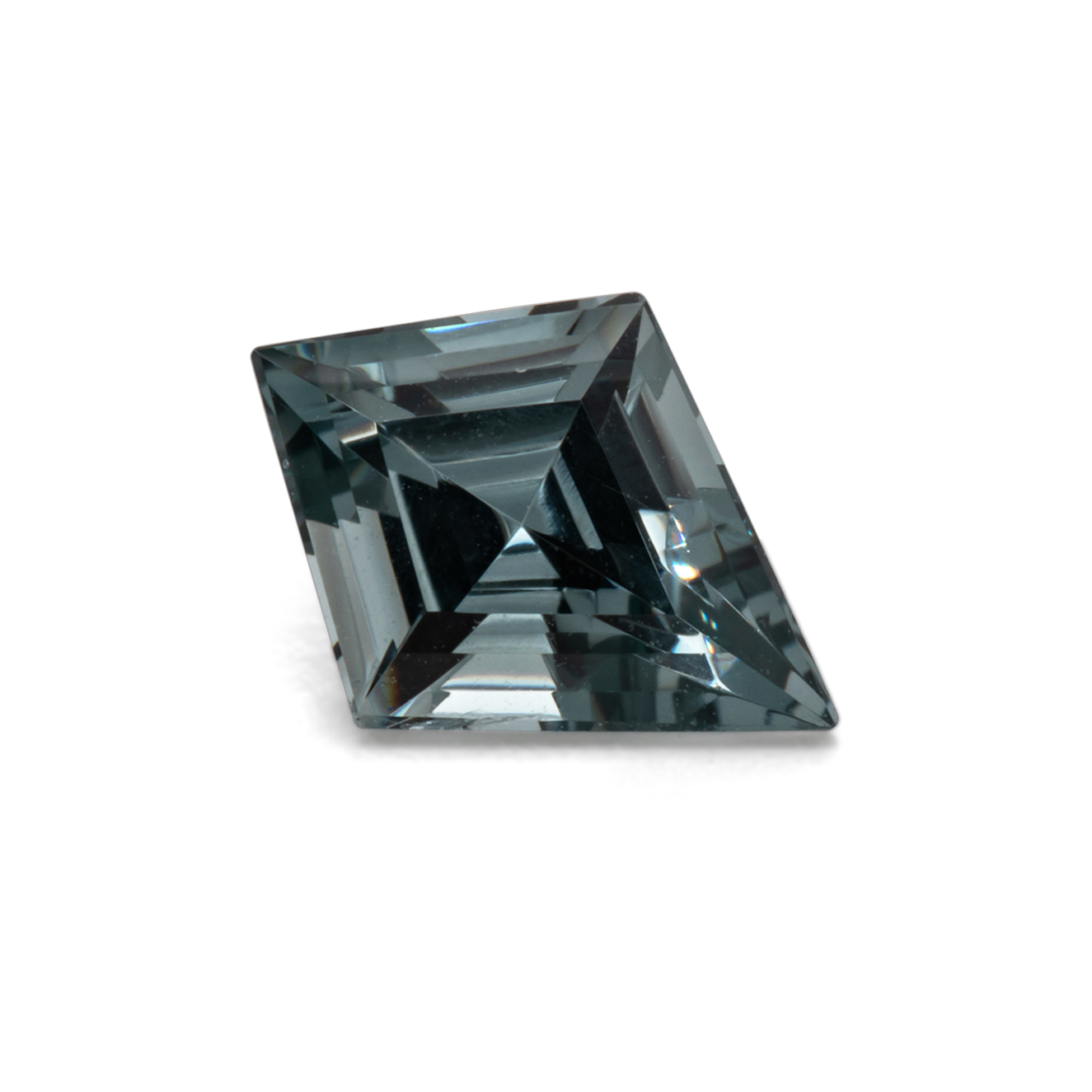 Spinel - grey, fancy, 10.5x7.9 mm, 1.74 cts, No. SP90041