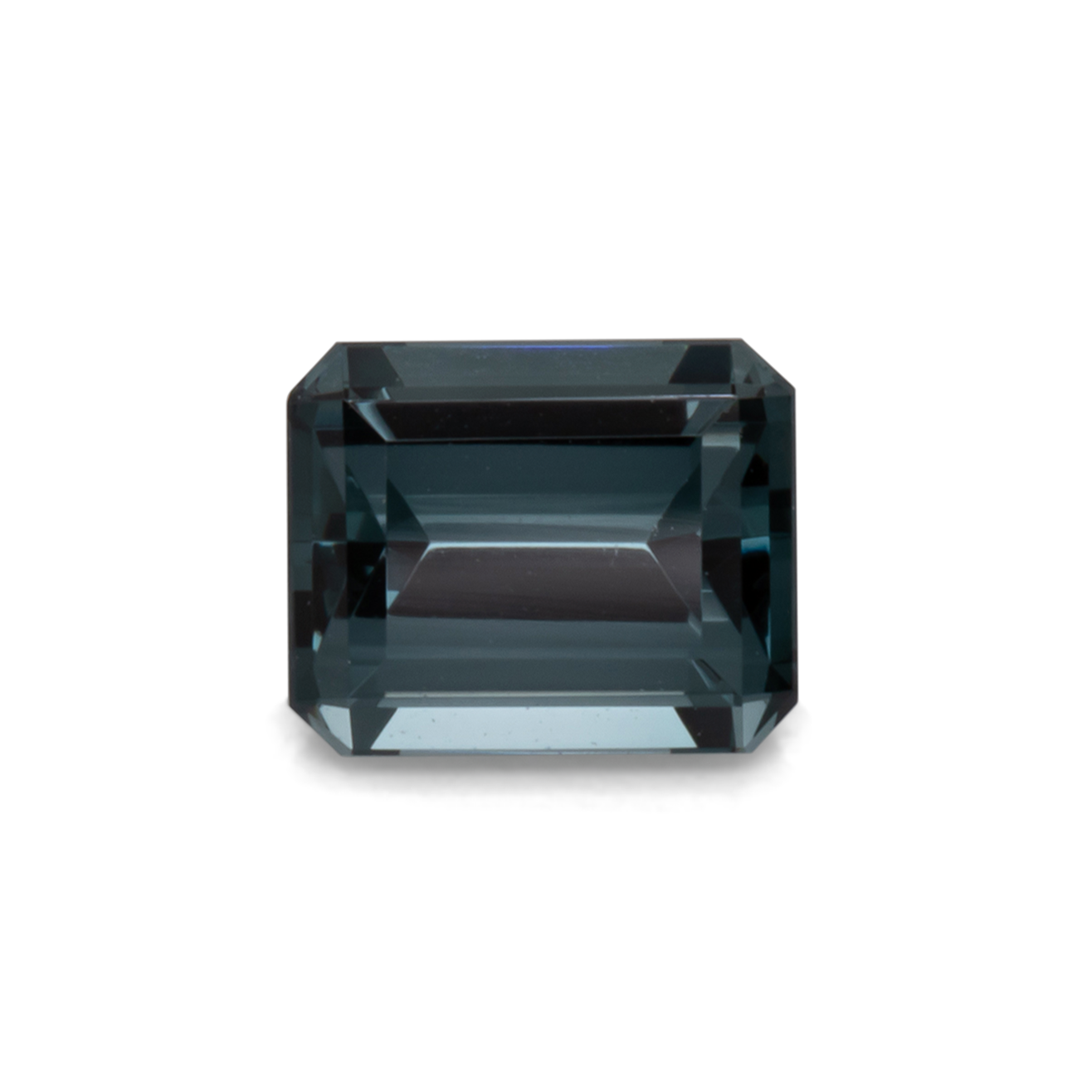 Spinel - grey, octagon, 5.6x4.5 mm, 0.75 cts, No. SP90054