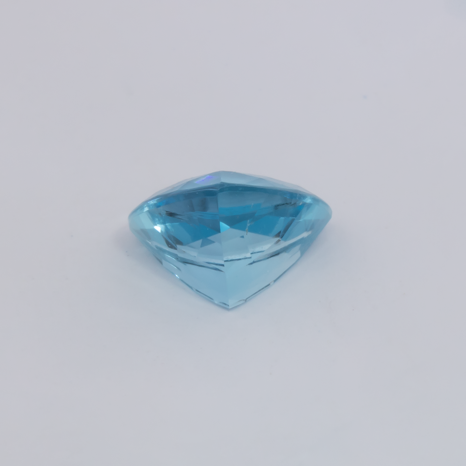 Aquamarin AAA - blau, trillion, 8.7x8.6 mm, 1.88 cts, Nr. A99080