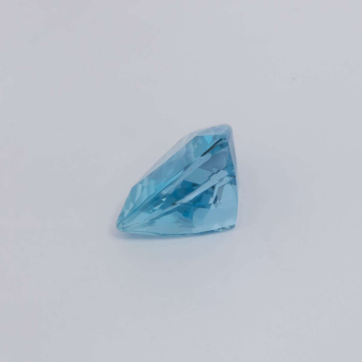 Aquamarin AAA - blau, trillion, 8.7x8.6 mm, 1.88 cts, Nr. A99080