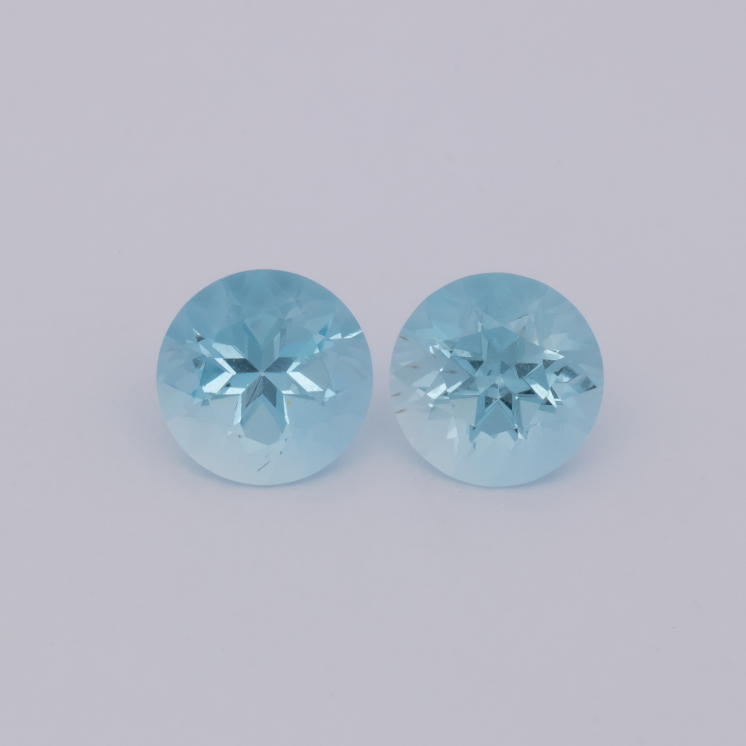 Aquamarin AA Paar - blau, rund, 7x7 mm, 2.27 cts, Nr. A99082