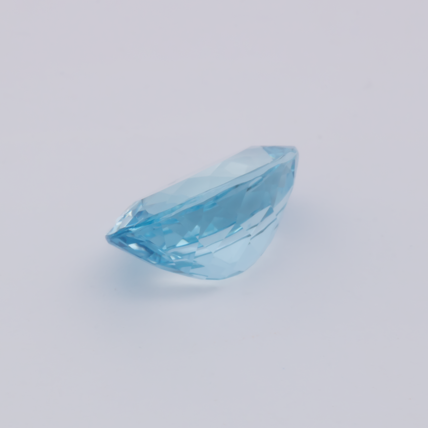 Aquamarin AAA - blau, oval, 9x6.6 mm, 1.45 cts, Nr. A99084
