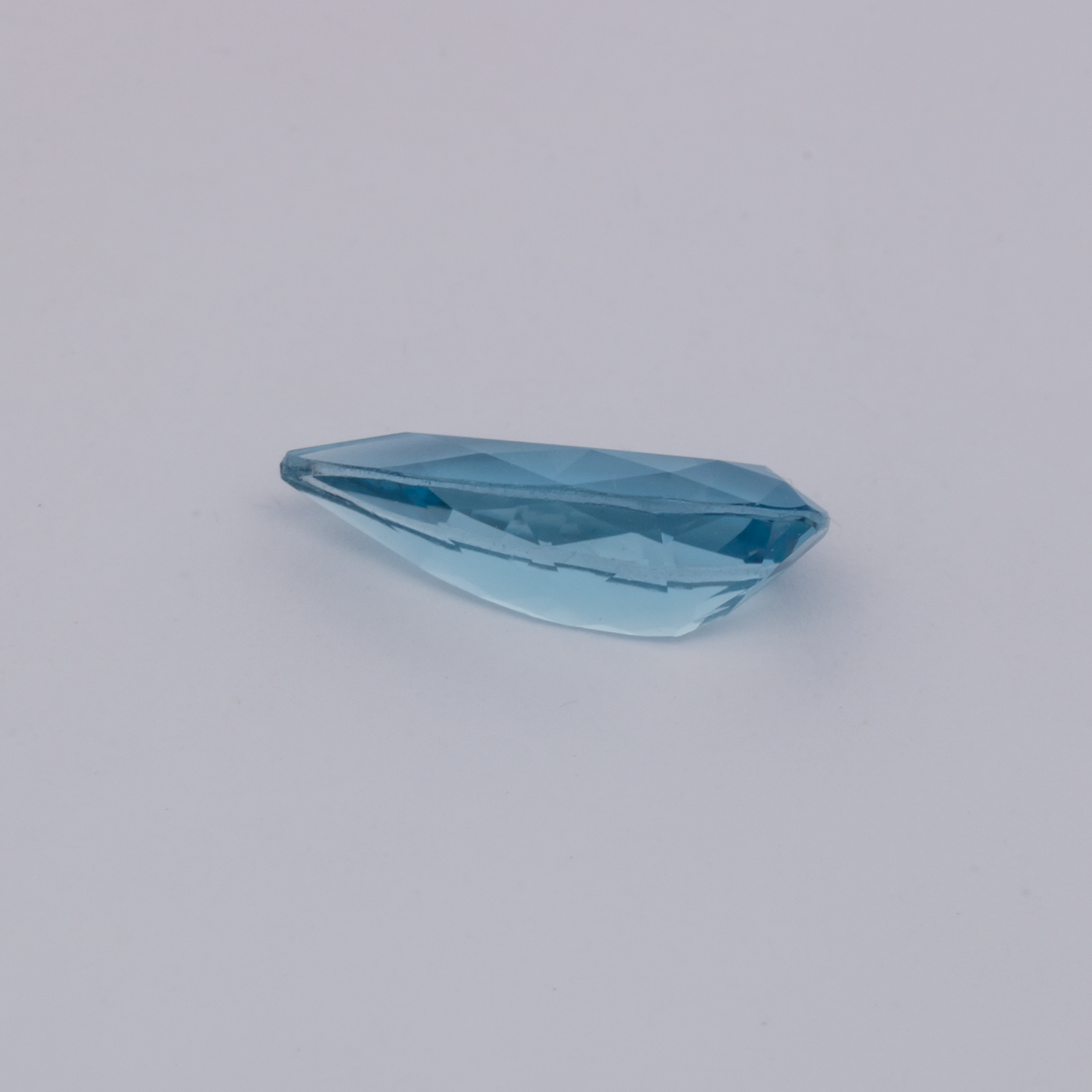 Aquamarin AAA - blau, birnform, 11x5.1 mm, 1.01 cts, Nr. A99096