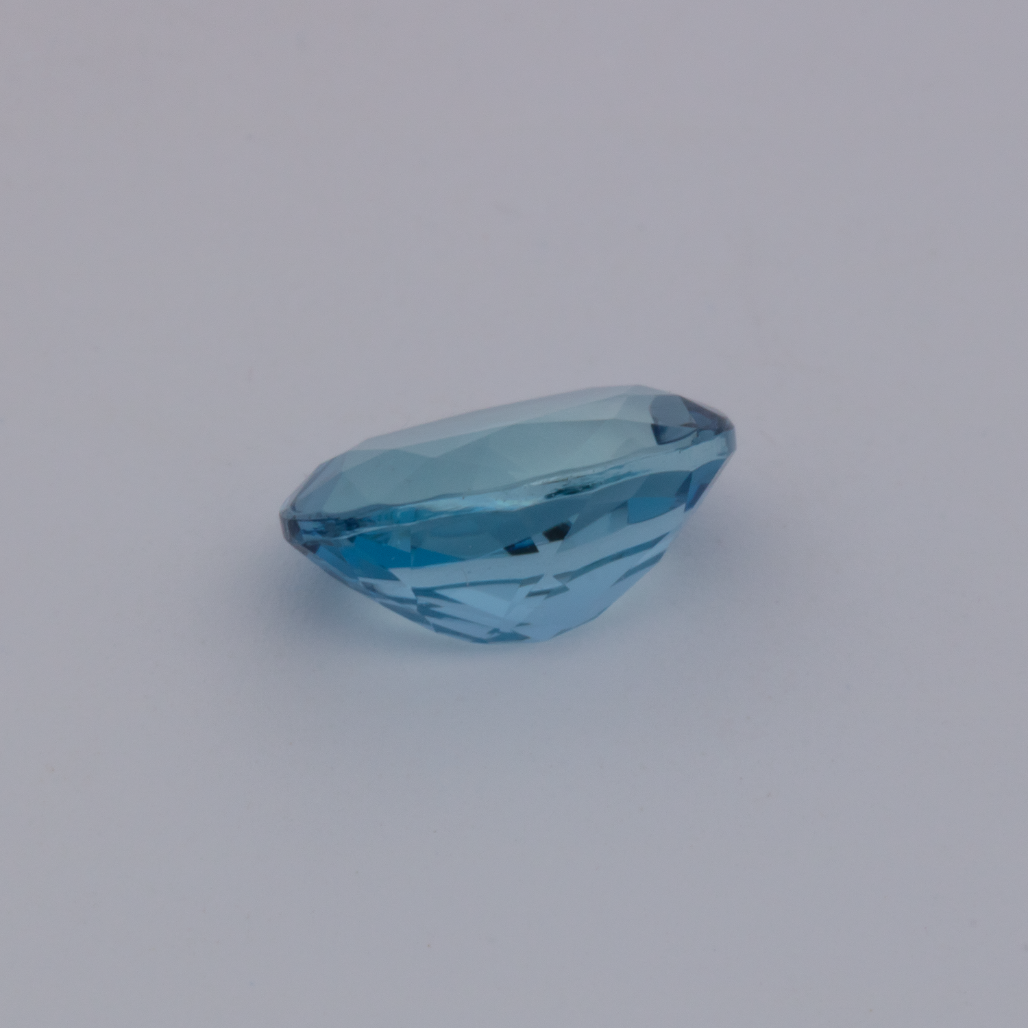 Aquamarin AAA - blau, oval, 8.1x6.1 mm, 1.18 cts, Nr. A99097