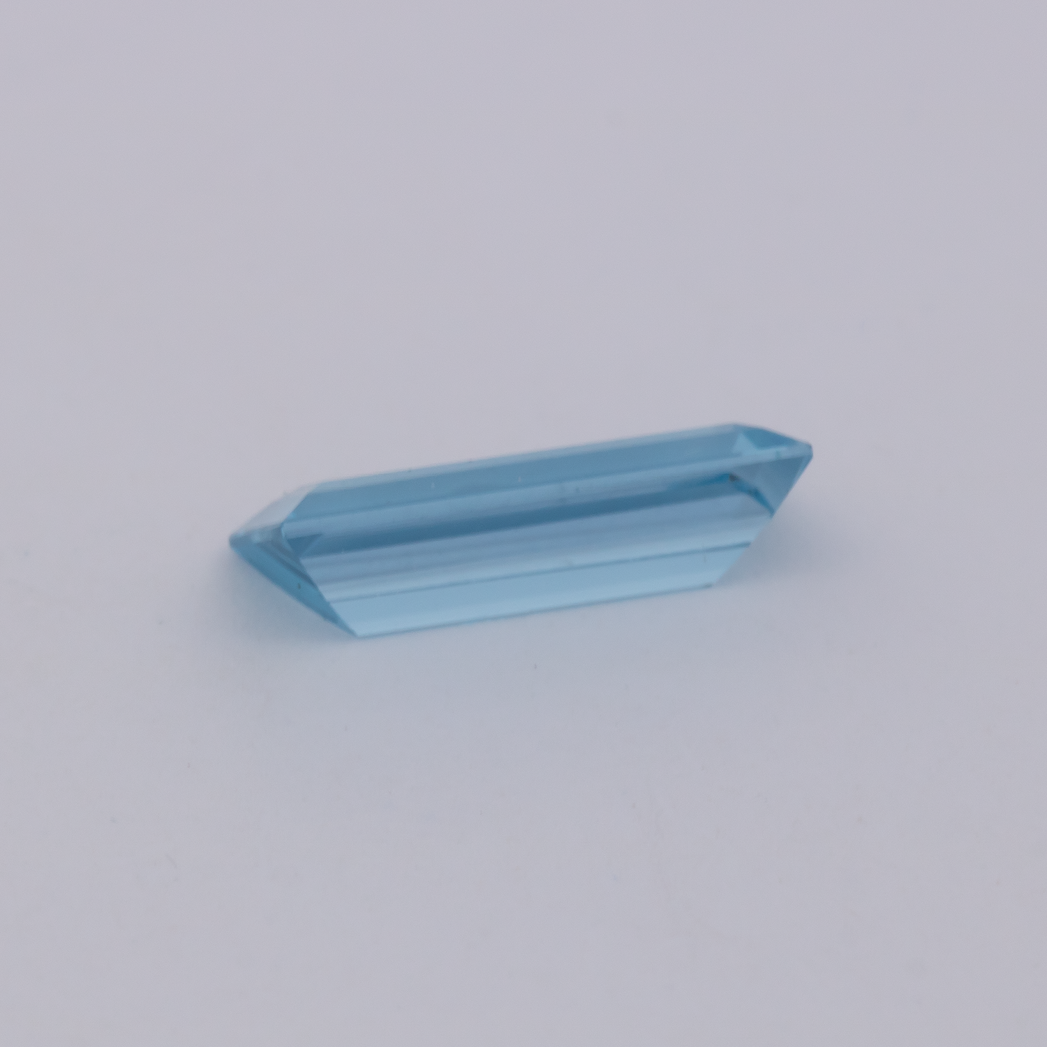Aquamarin AAA - blau, baguette, 9x4 mm, 0.74 cts, Nr. A99099