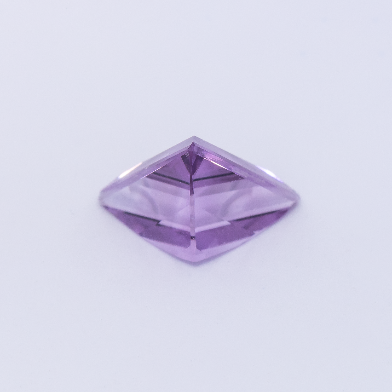 Amethyst - lila, trillion, 8.9x7.8 mm, 1.18 cts, Nr. AMY79002