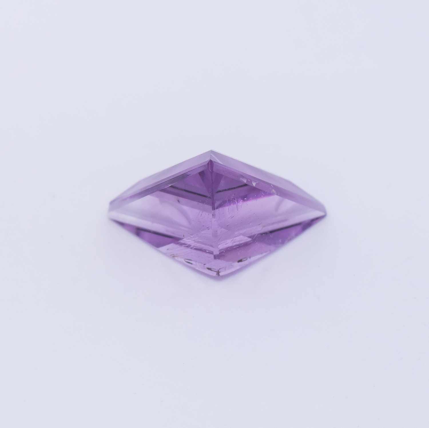 Amethyst - lila, trillion, 8.9x7.8 mm, 1.13 cts, Nr. AMY79003