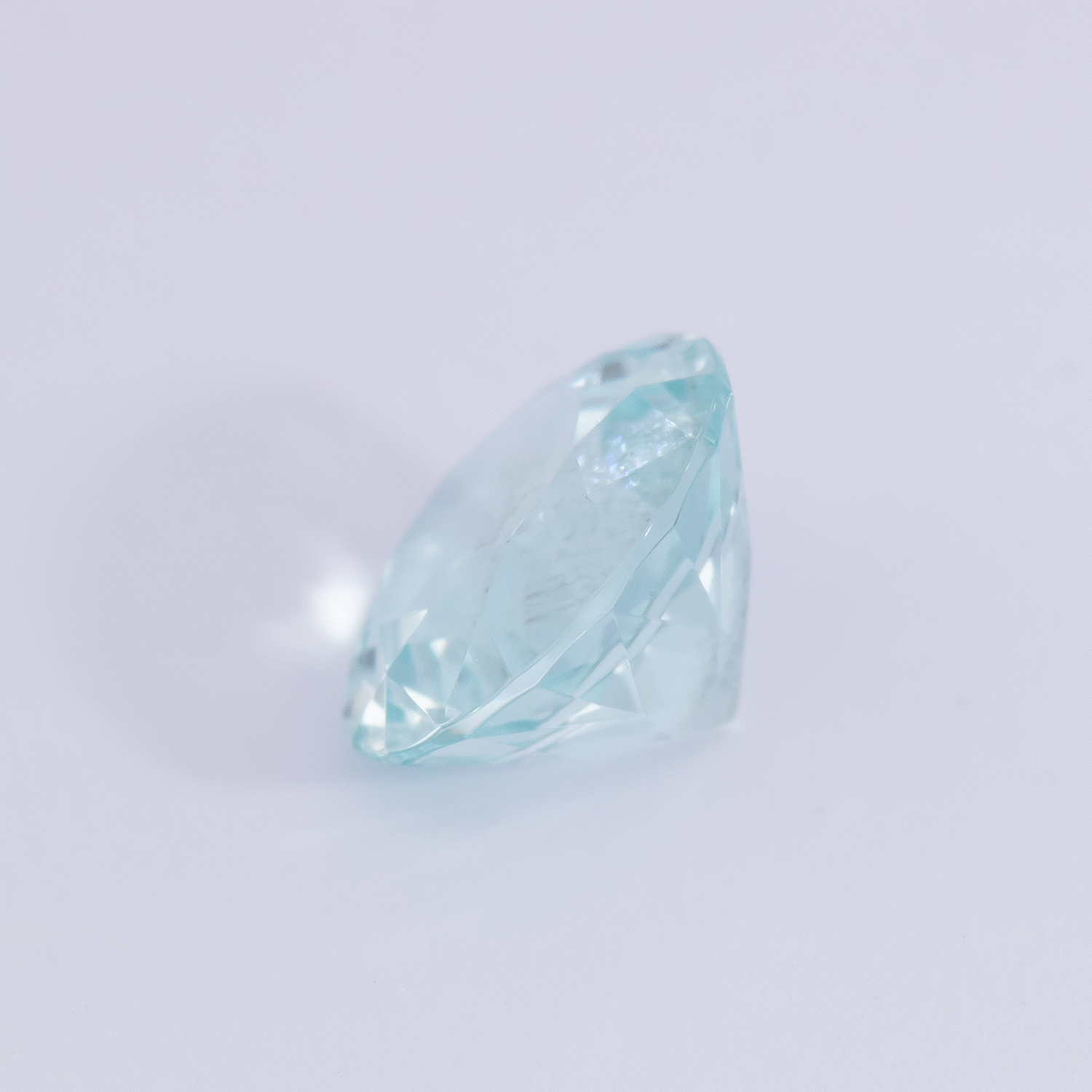 Beryl - blau, round, 6x6 mm, 0.70 cts, No. BY90028