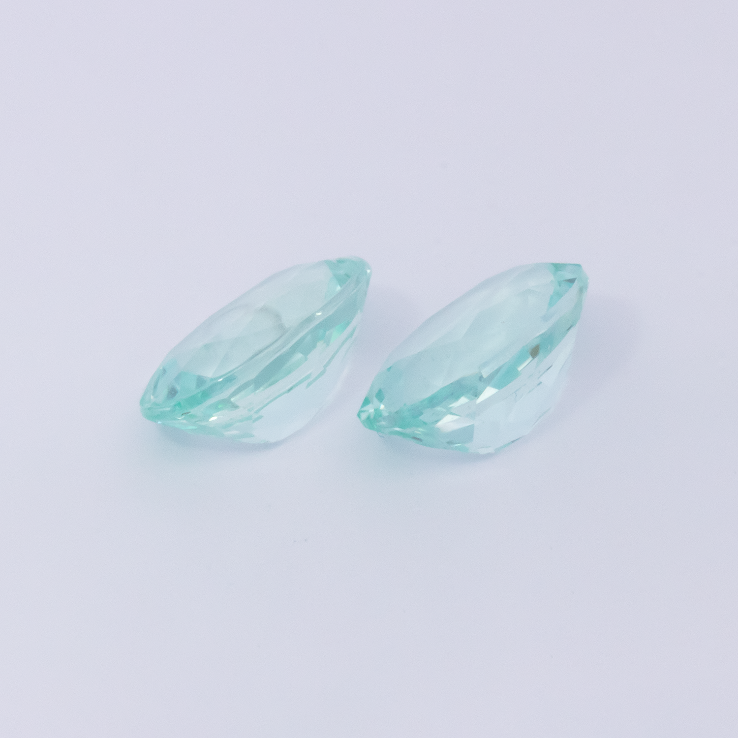 Beryll Paar - blau, oval, 7x5 mm, 1.43 cts, Nr. BY90051