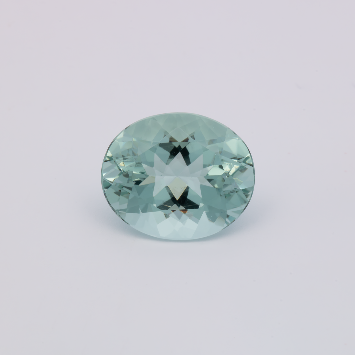 Beryll - grün, oval, 11.9x9.9 mm, 3.91 cts, Nr. BY90083