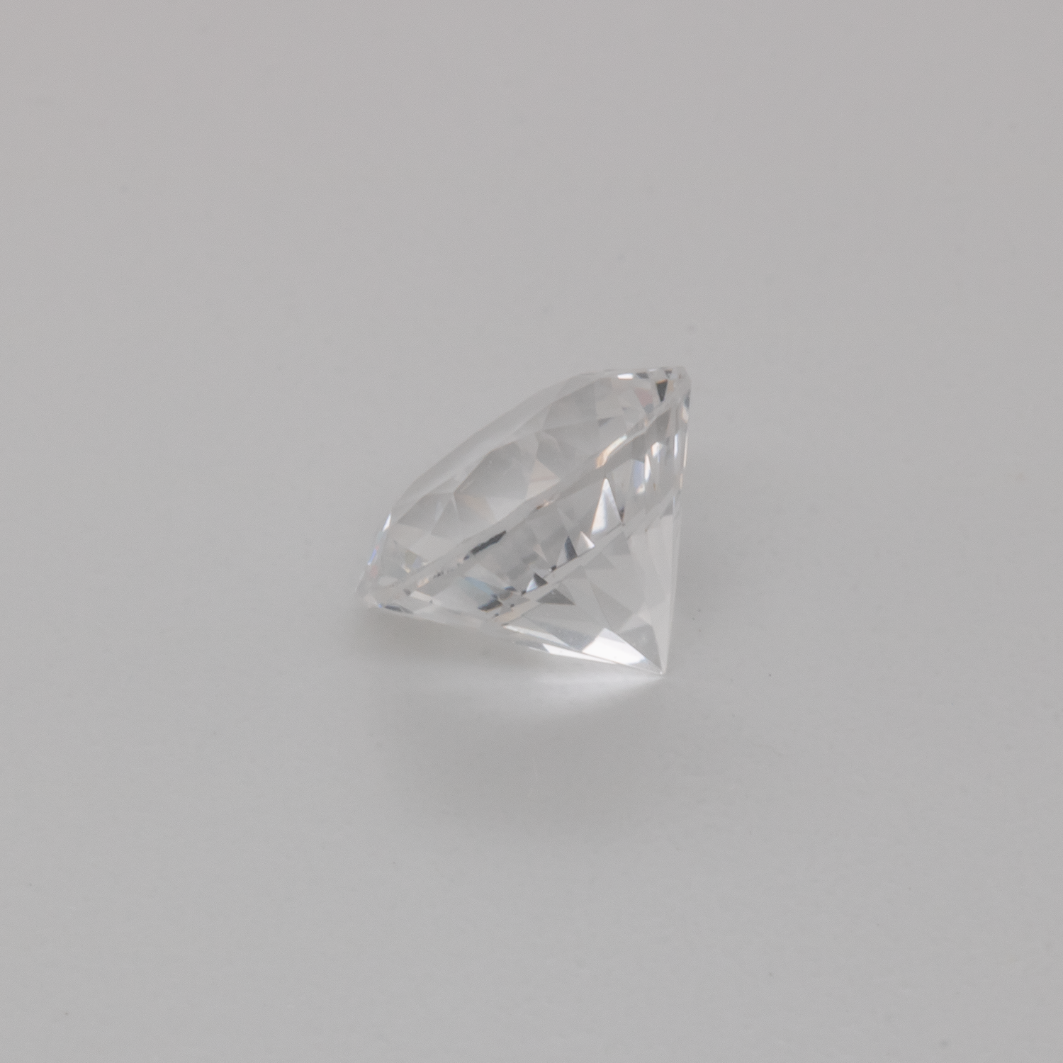 Beryll - weiß, rund, 6.1x6.1 mm, 0.79 cts, Nr. BY90088