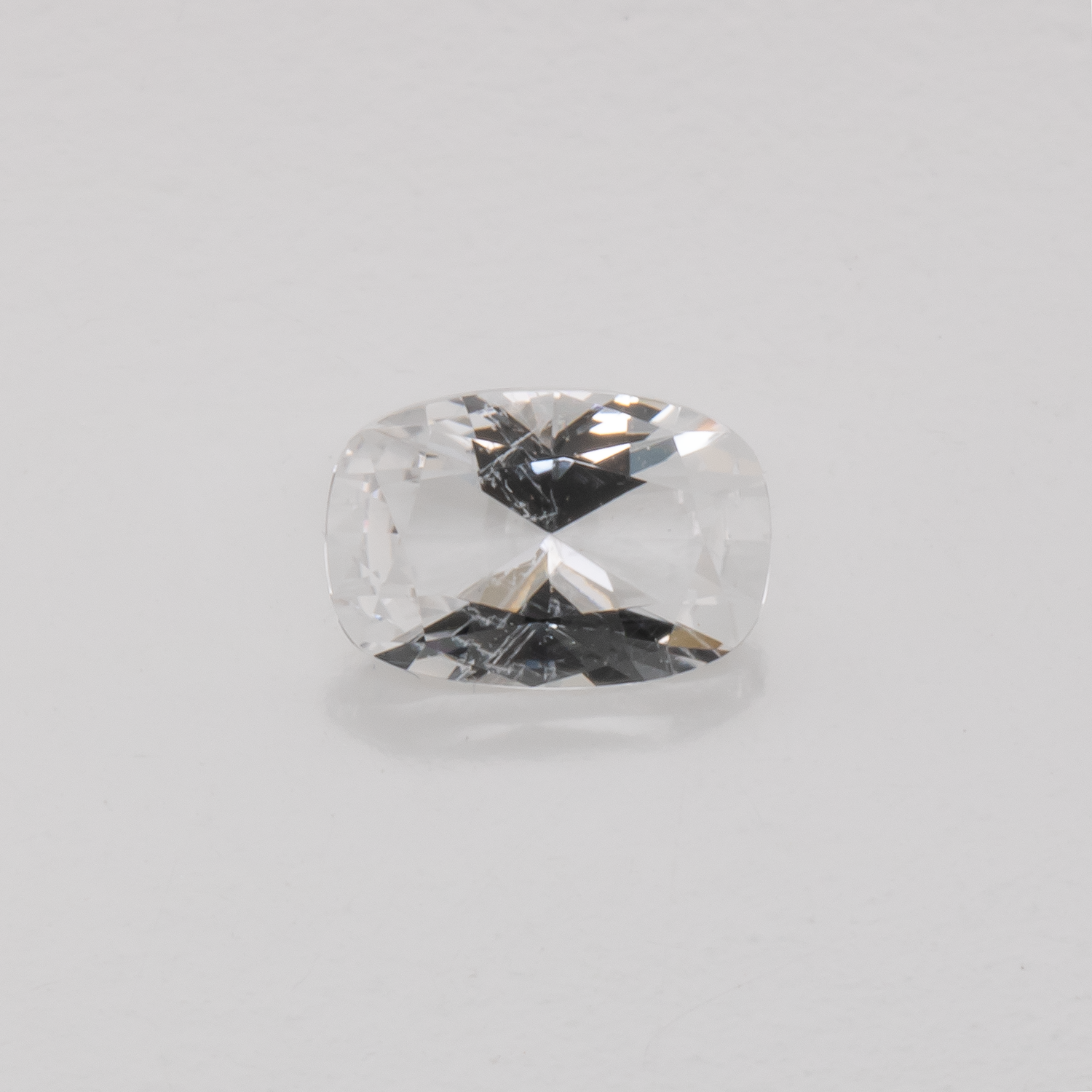 Beryll - weiß, antik, 6x4.1 mm, 0.44 cts, Nr. BY90090