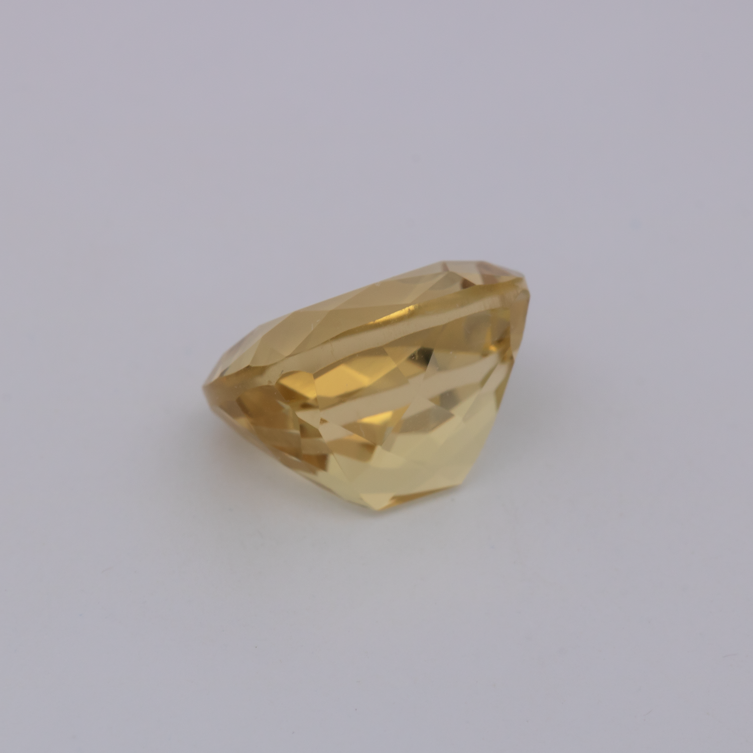 Beryll - gelb, antik, 10x8.8 mm, 3.85 cts, Nr. BY90095