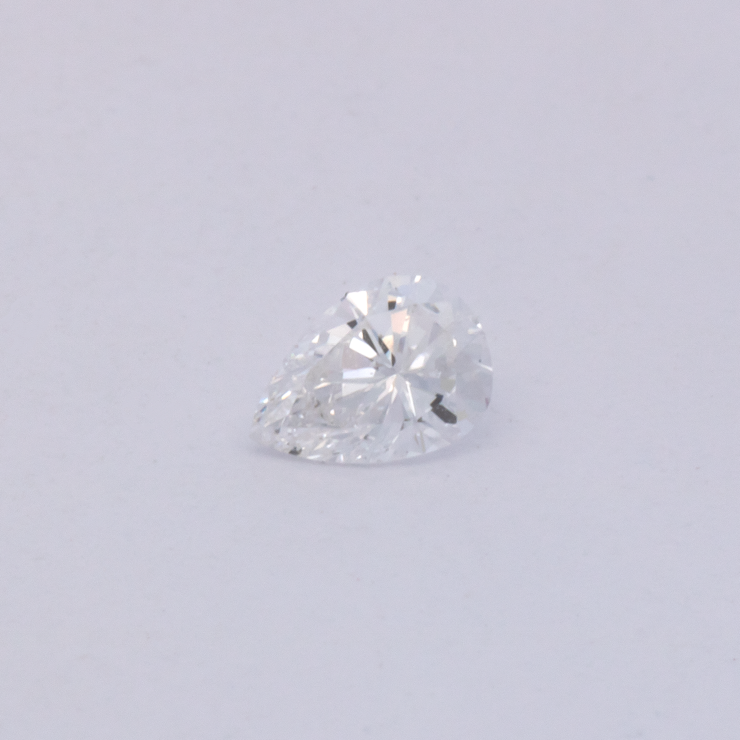 Diamant - fein weiß, birnform, 3.3x2.4 mm, 0.07 cts, Nr. DT1034