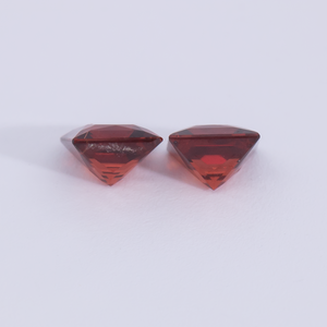 Garnet Pair - red, square, 3.4x3.4 mm, 0.54 cts, No. GR32003