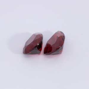 Granat Pair - red, pearshape, 8.1x6 mm, 2.86 - 2.95 cts, No. GR32006