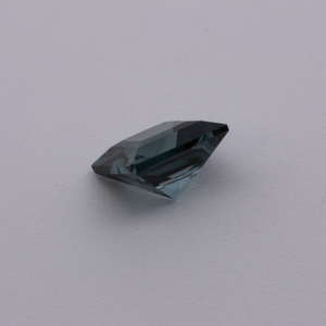 Spinell - grau, rechteck, 5x5 mm, 0.72 cts, Nr. SP90131