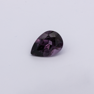 Spinell - lila, birnform, 8.5x6 mm, 1.39 cts, Nr. SP90138