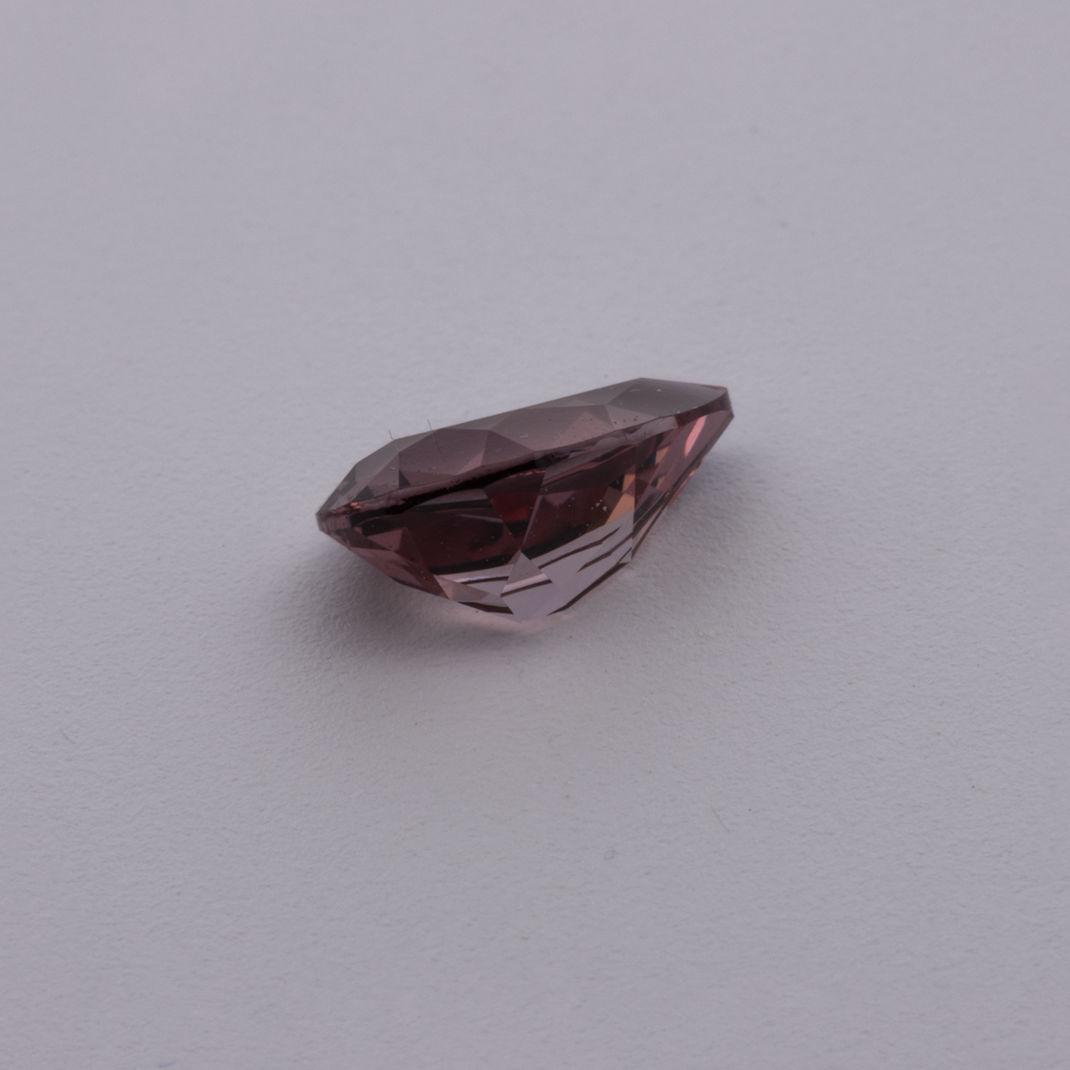 Spinell - braun, birnform, 7x5 mm, 0.80 cts, Nr. SP90139