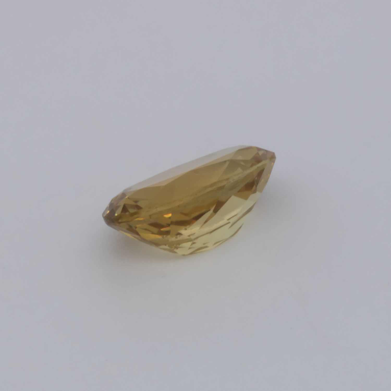 Mali Granat - gelb, oval, 7x5.1 mm, 0.93 cts, Nr. MI10003