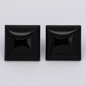 Onyx Paar - schwarz, rechteck, 8x8 mm, 4.61 cts, Nr. OX10001