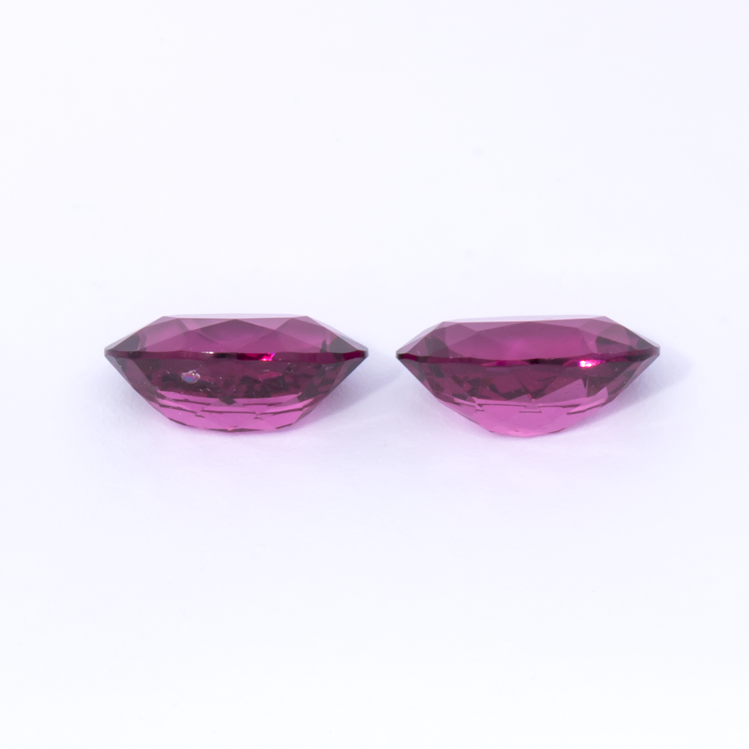 Rhodolith Paar - rot, oval, 6x4 mm, 1.04 cts, Nr. RD25005