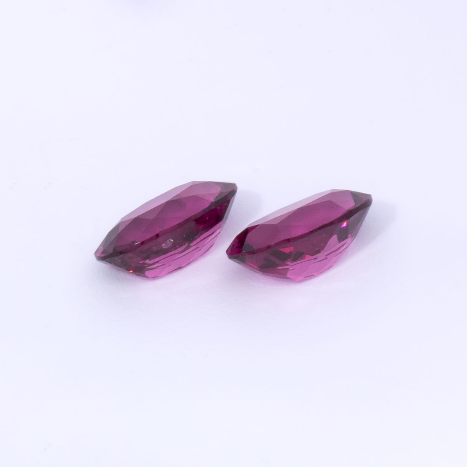 Rhodolith Paar - rot, oval, 6x4 mm, 1.04 cts, Nr. RD25005