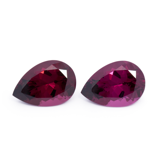 Royal Purple Garnet Paar - rot, birnform, 14.5x10 mm, 13.13 cts, Nr. RP94006