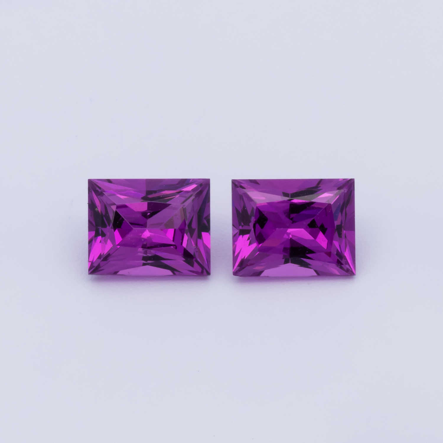 Royal Purple Garnet Paar - lila, baguette, 5x4 mm, 1.05 cts, Nr. RP94008