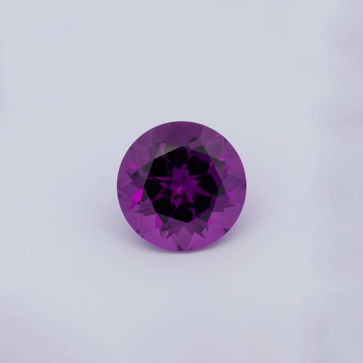 Royal Purple Garnet - lila, rund, 7x7 mm, 1.59 cts, Nr. RP94019