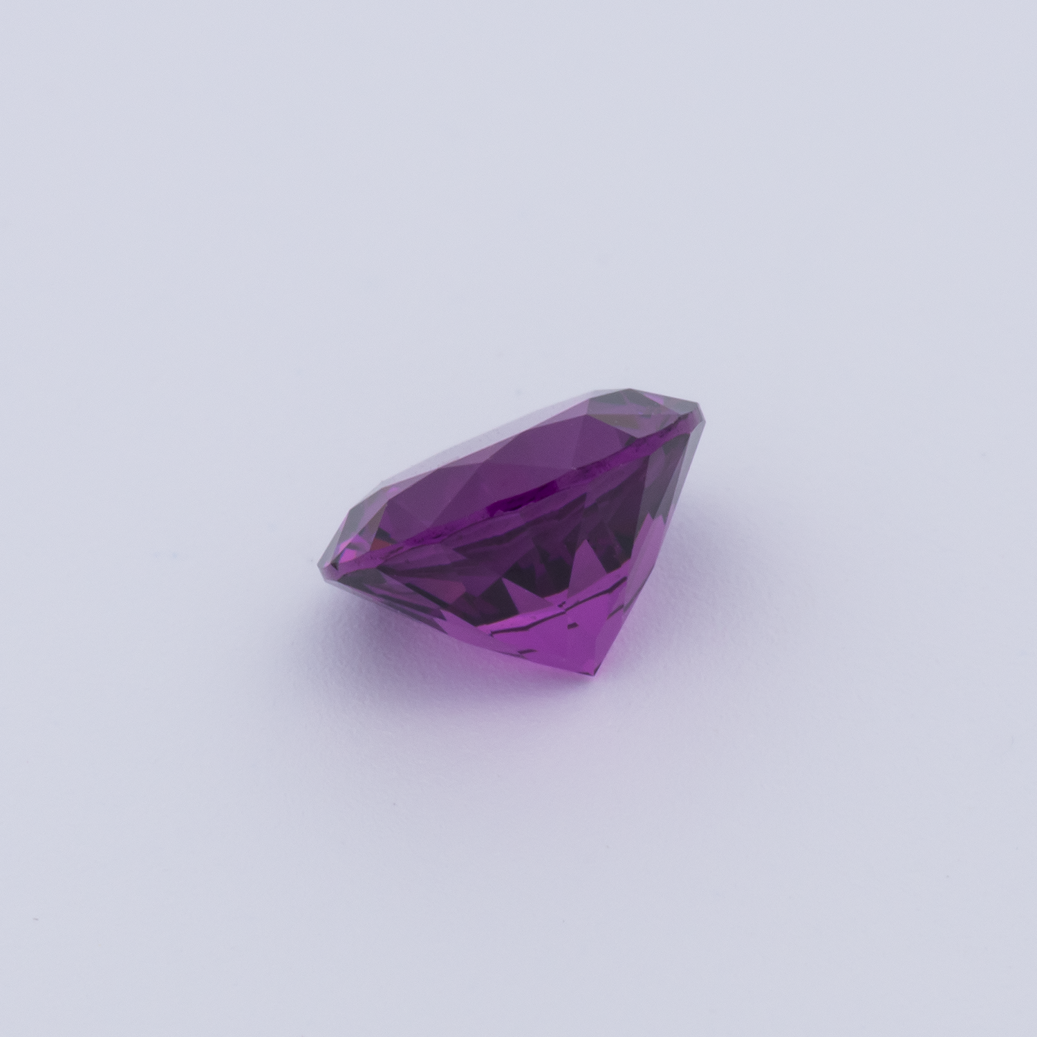 Royal Purple Garnet - lila, rund, 7x7 mm, 1.59 cts, Nr. RP94019