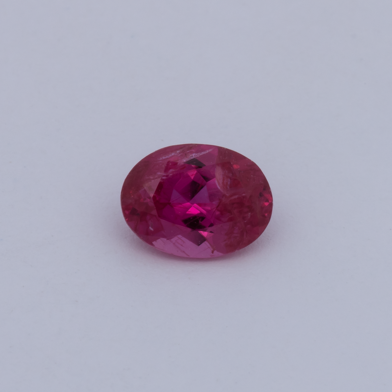 Rubin - rot, oval, 5.74x4.30 mm, 0.58 cts, Nr. RY10002