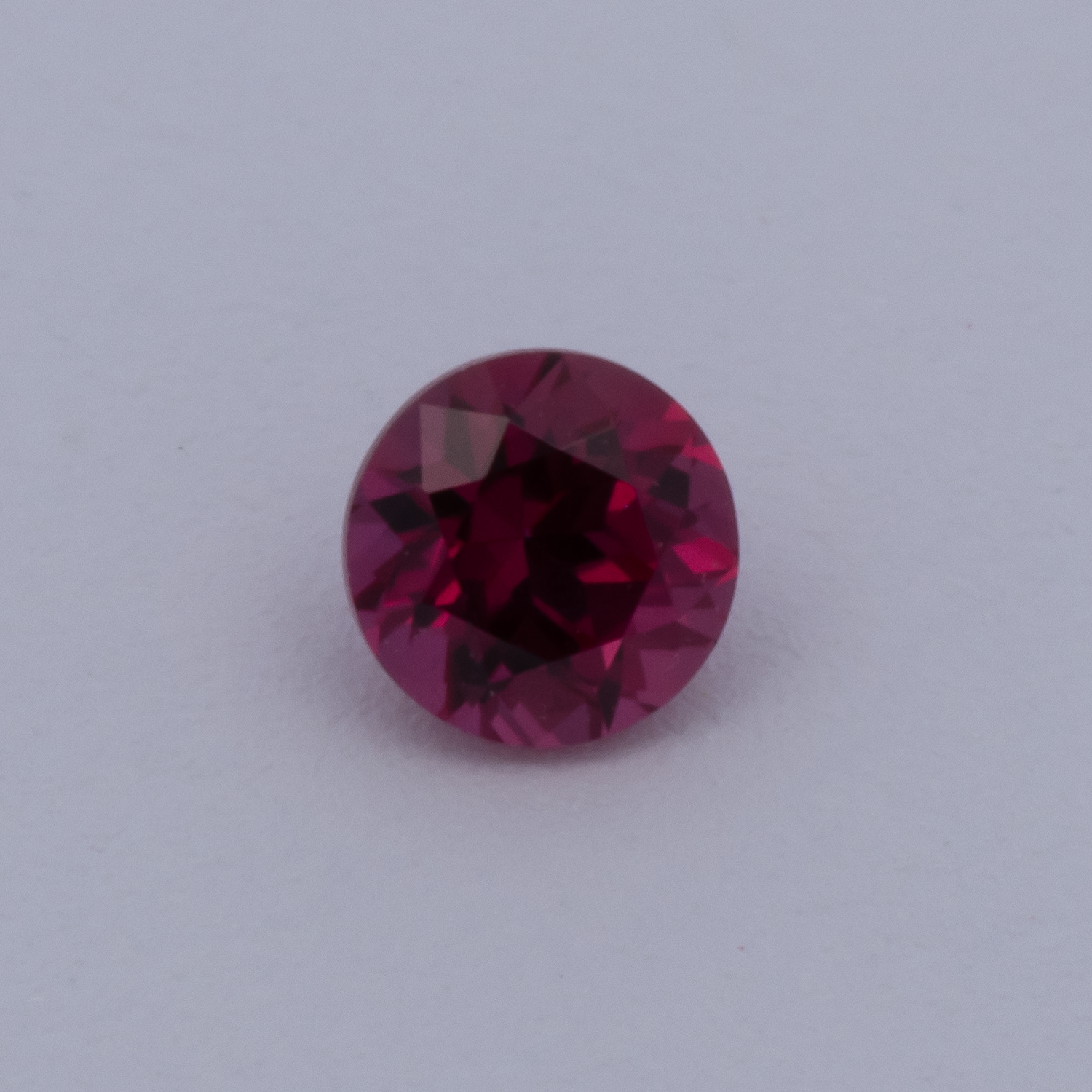 Rubin - rot, rund, 2.5x2.5 mm, 0.10 cts, Nr. RY10004