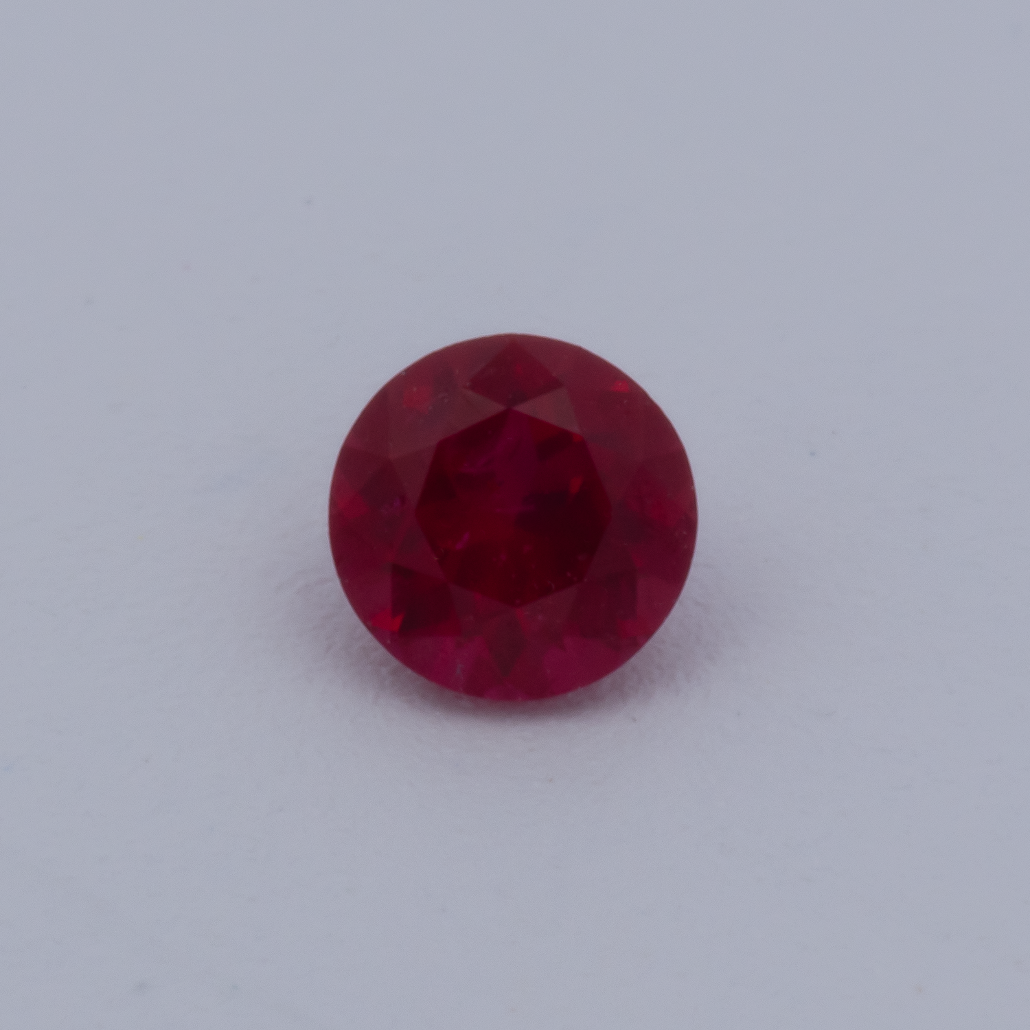 Rubin - rot, rund, 2.6x2.6 mm, 0.08 - 0.09 cts, Nr. RY10007