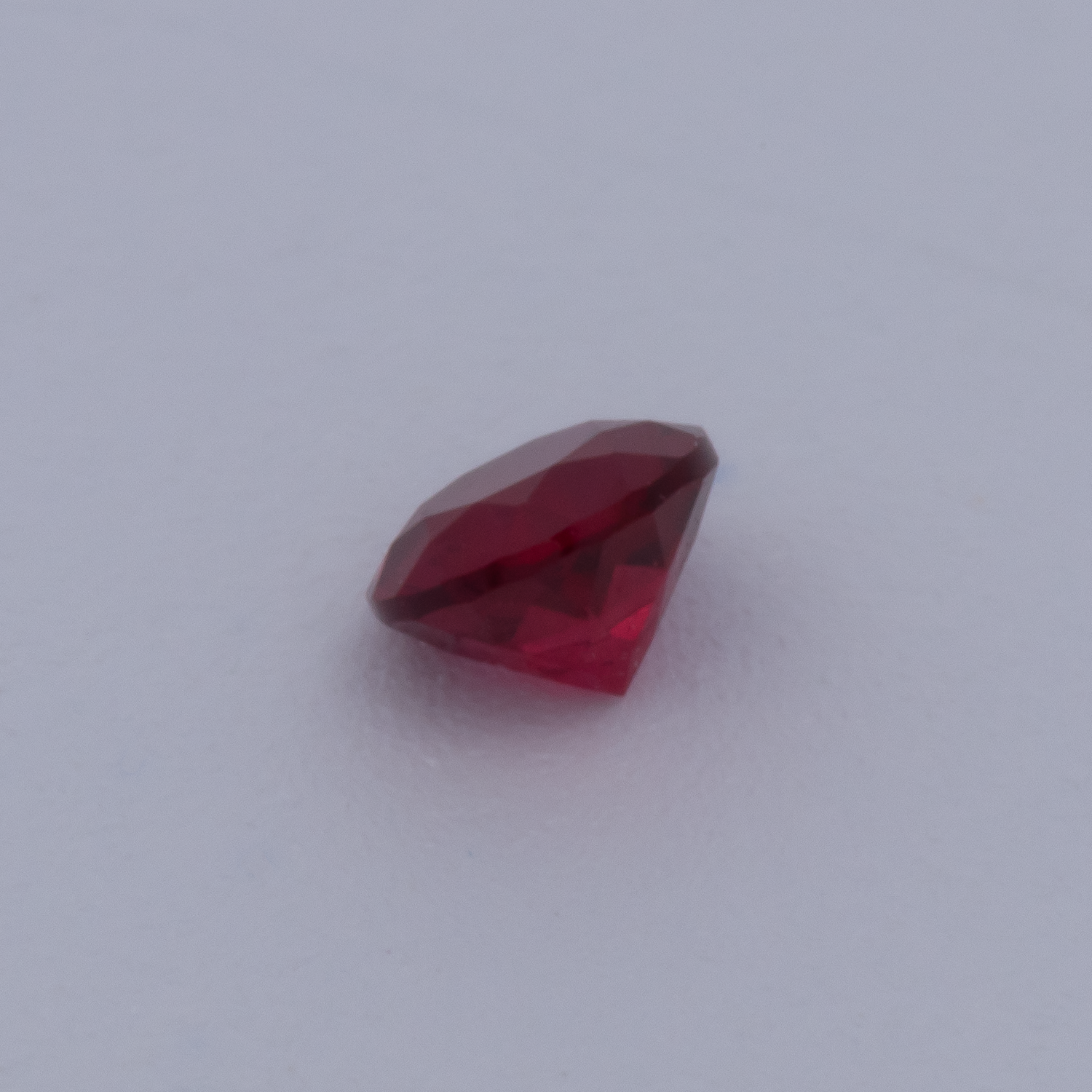Rubin - rot, rund, 2.25x2.25 mm, 0.06 cts, Nr. RY10010