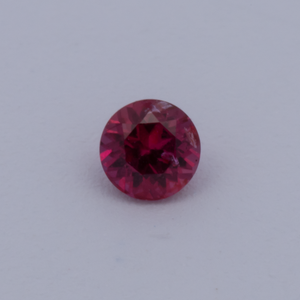Rubin - rot, rund, 2.25x2.25 mm, 0.06 cts, Nr. RY10011