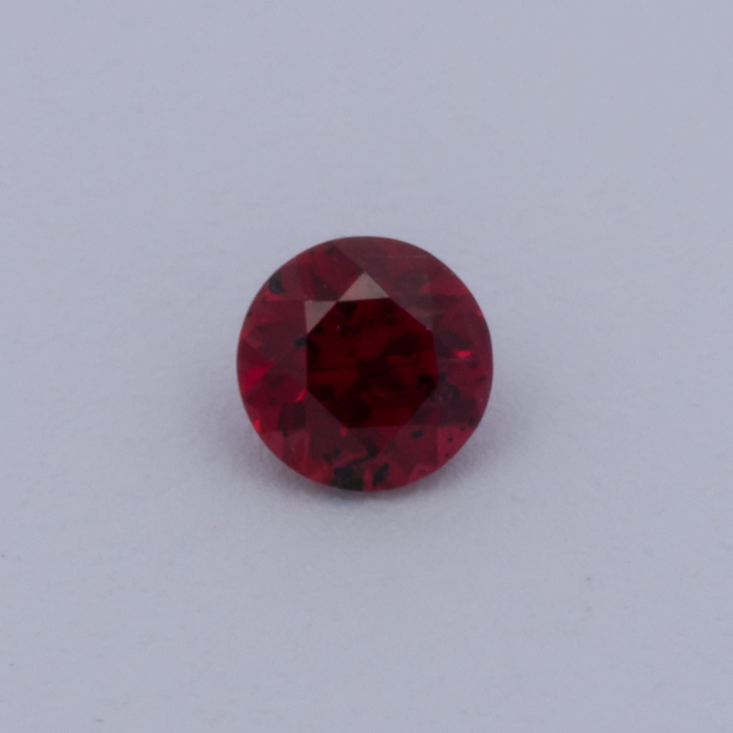 Rubin - rot, rund, 2.25x2.25 mm, 0.06 cts, Nr. RY10012