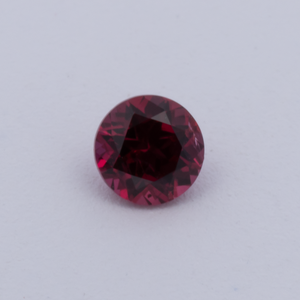 Rubin - rot, rund, 2.75x2.75 mm, 0.11 cts, Nr. RY10023