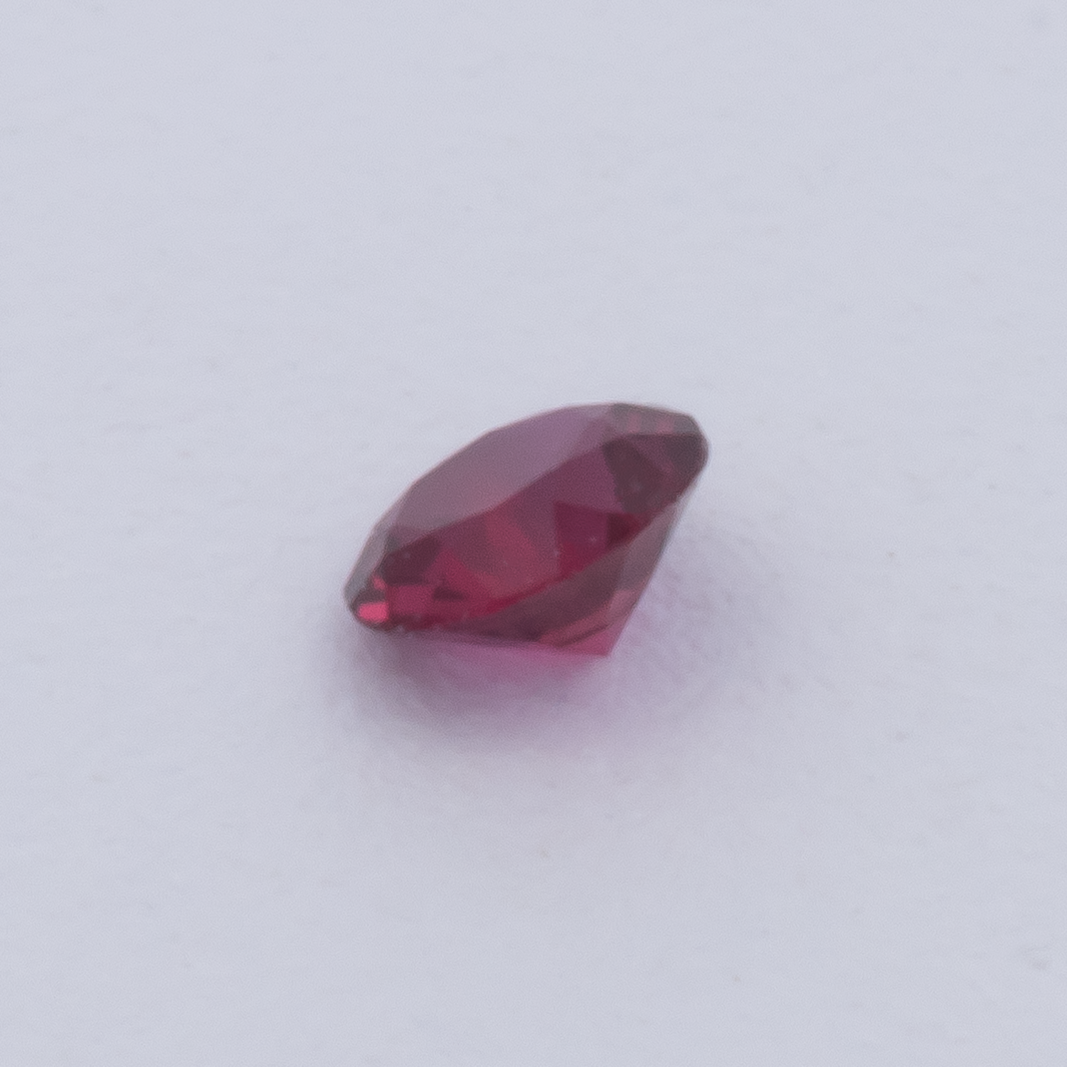 Rubin - rot, rund, 1.7x1.7 mm, 0.02 cts, Nr. RY10026