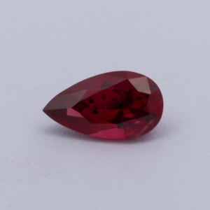 Rubin - rot, birnform, 4.5x2.5 mm, 0.17 cts, Nr. RY10032