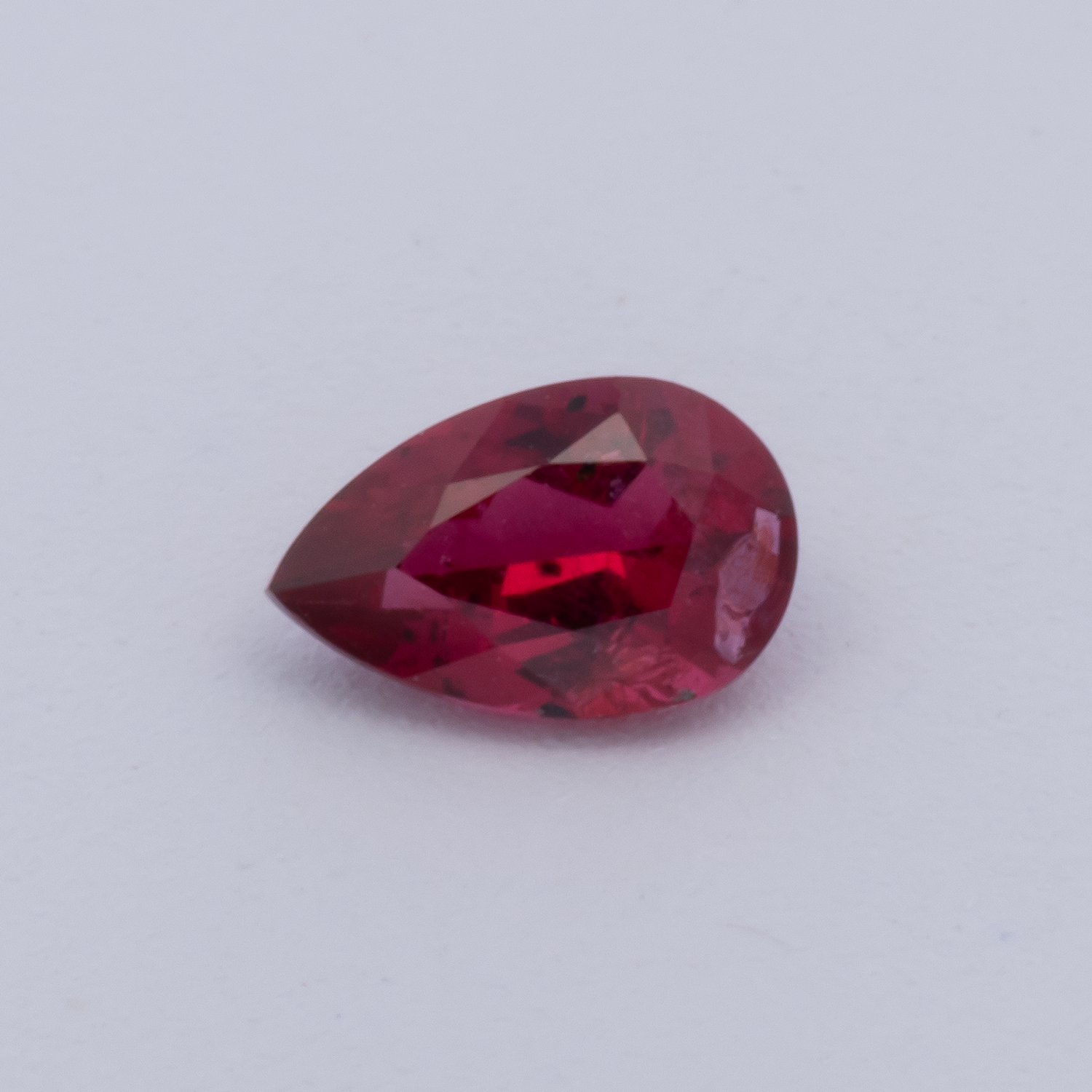 Rubin - rot, birnform, 4x2.5 mm, 0.13 cts, Nr. RY10033