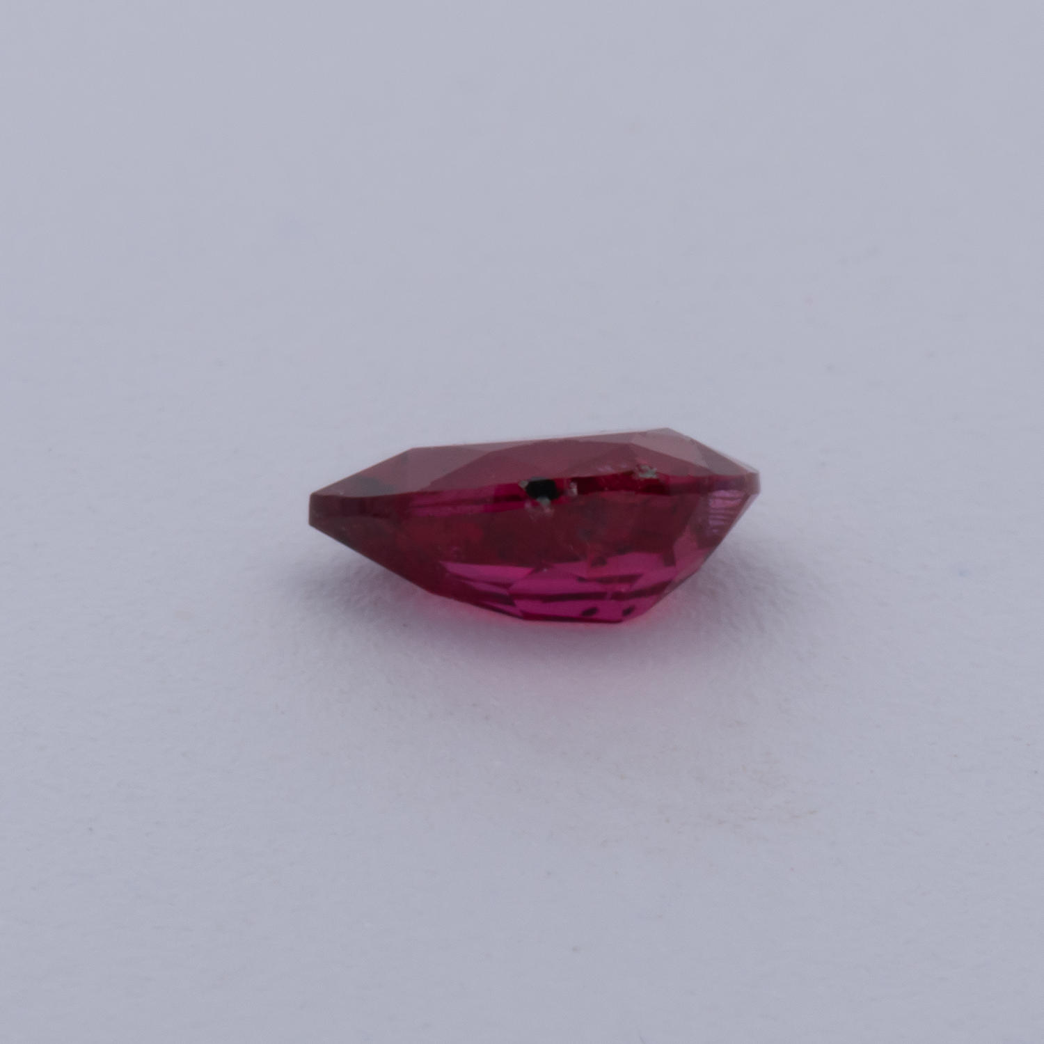 Rubin - rot, birnform, 4x2.5 mm, 0.13 cts, Nr. RY10033