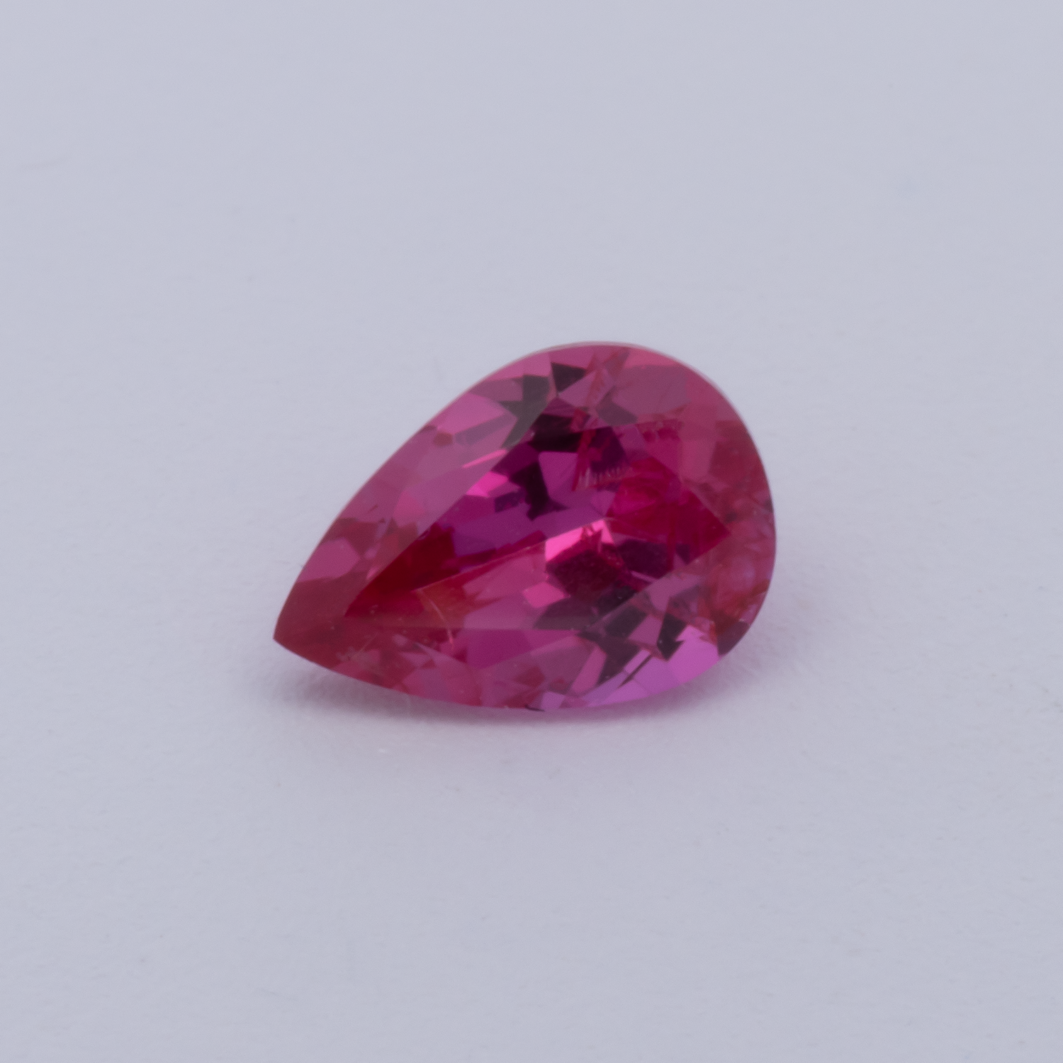 Rubin - rot, birnform, 5x3.5 mm, 0.30 cts, Nr. RY10034