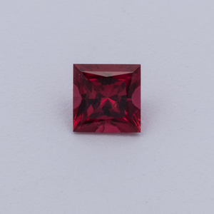 Rubin - rot, rechteck, 2.5x2.5 mm, 0.09 cts, Nr. RY10037